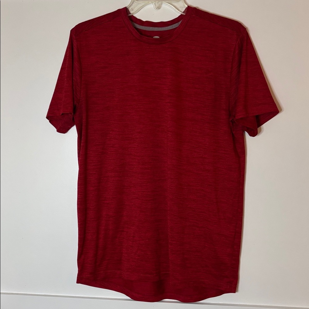Berkely Johnson Classic Red Short Sleeve Tee for Men size medium
